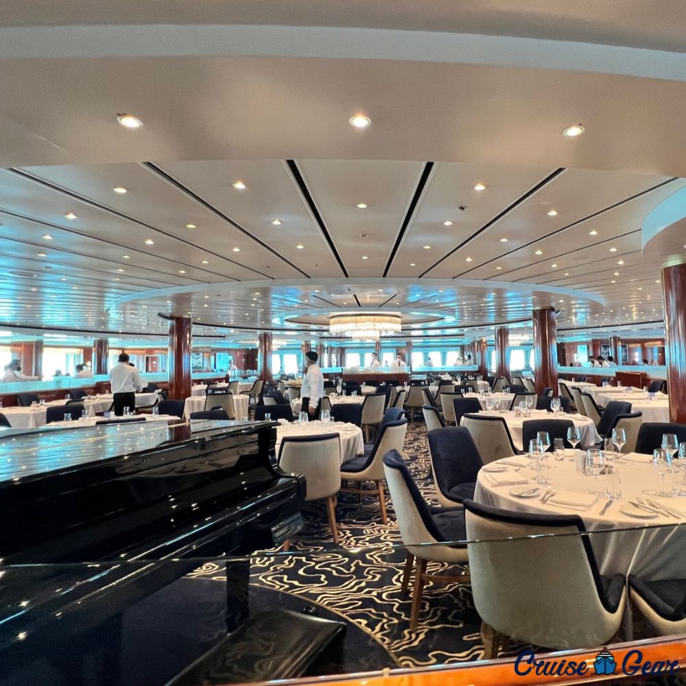 Norwegian Sun - Main Dining room - seven seas